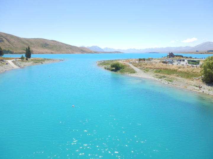 テカポ-ミルキーブルー