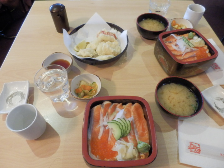 ニュージーランド-テカポ-KOHANレストラン-サーモン丼